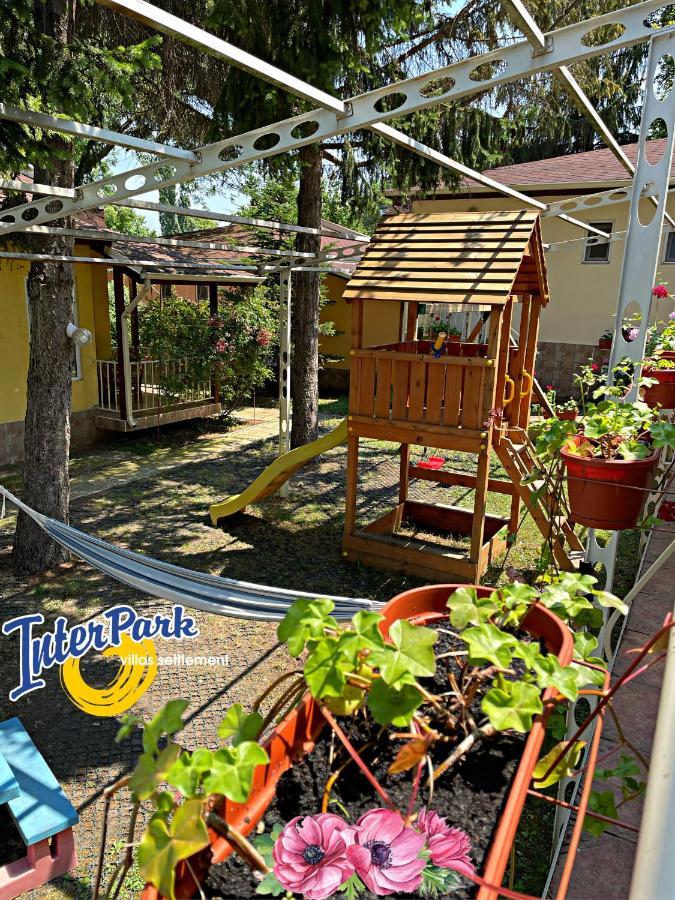 Holiday Village Interpark คราเนโว ภายนอก รูปภาพ