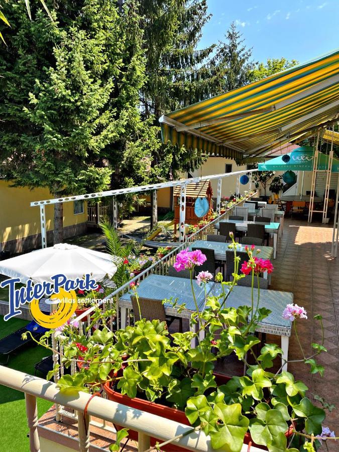 Holiday Village Interpark คราเนโว ภายนอก รูปภาพ